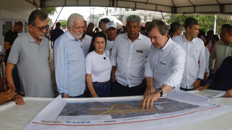 Governador vistoria obras de macro e microdrenagem na Cidade Baixa e reforça combate histórico aos alagamentos