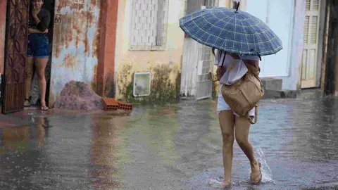 Inmet emite aviso de chuvas intensas para 38 cidades do Ceará; veja lista