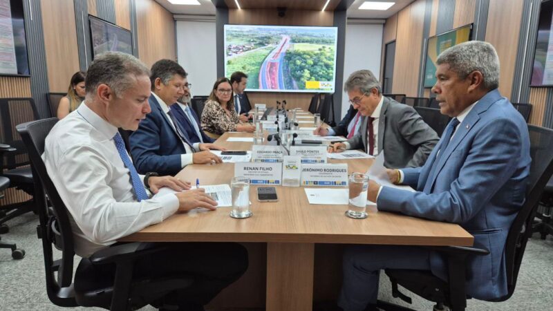 Governador Jerônimo Rodrigues discute projetos de infraestrutura para a Bahia com o ministro dos Transportes, em Brasília