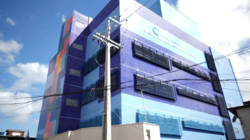 Prefeitura de Salvador inicia ano letivo com entrega de escola no Lobato