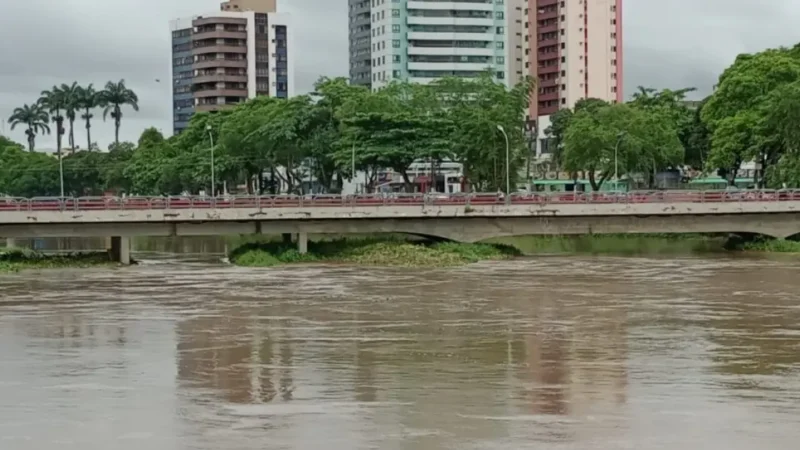 Bahia tem alerta de chuvas em 126 cidades nesta terça; Recôncavo, Sul e RMS estão em lista