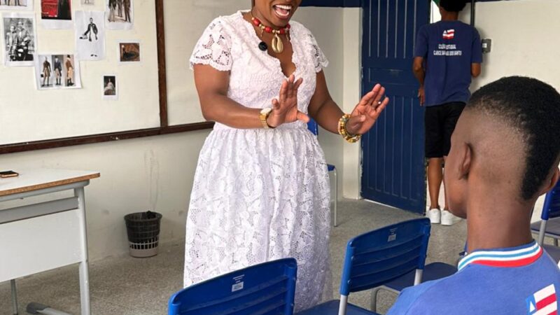Palestra sobre empreendedorismo negro fortalece reflexões no Maio Antirracista em escola estadual de Salvador