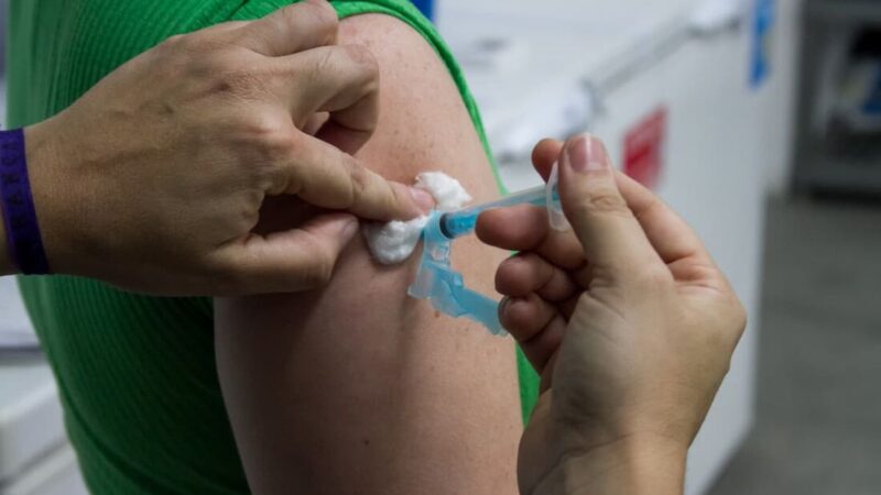 Saúde de Pernambuco recomenda atualização de vacinas antes de viagem para jogos da Copa do Mundo