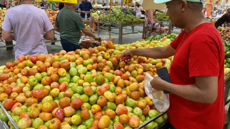 Cesta básica de Salvador registra pequena queda em junho após cinco meses de alta